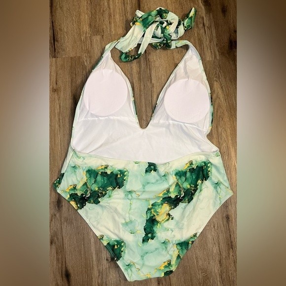 NWOT Shein Women’s One Piece Swimsuit Plus Size Marbled Green Size 4XL New - Picture 4 of 7